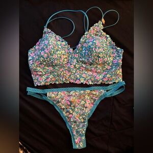 Victoria Secret 2 Piece Panty and Bra Set